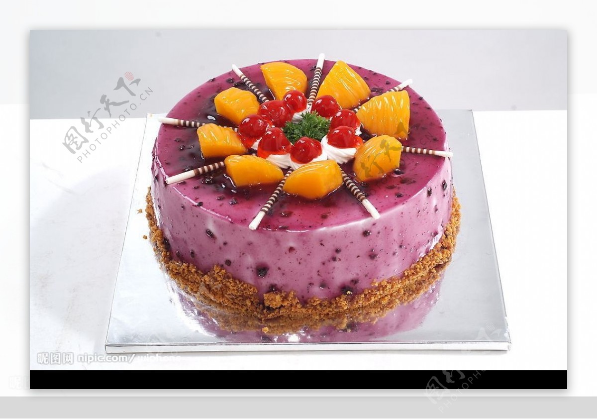 蓝莓欧式蛋糕图片