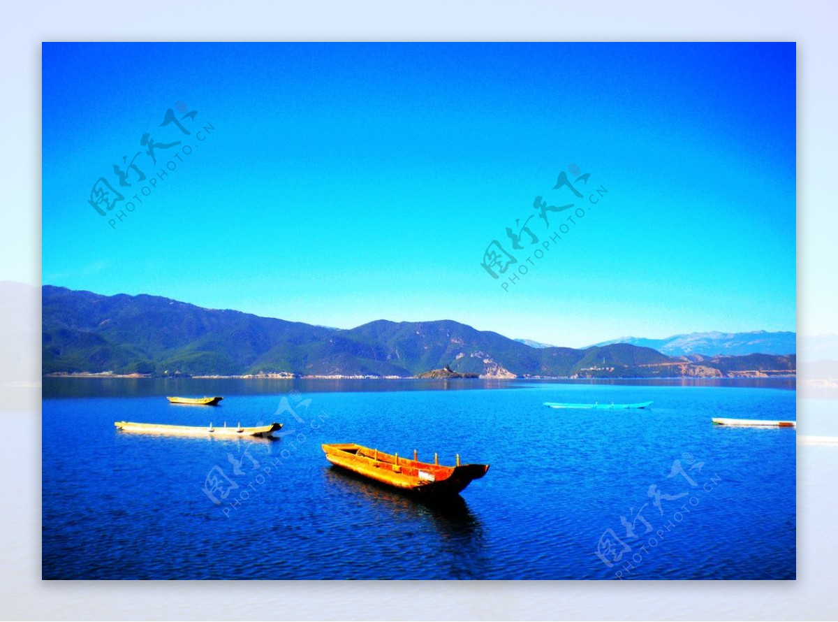 泸沽湖风景图片
