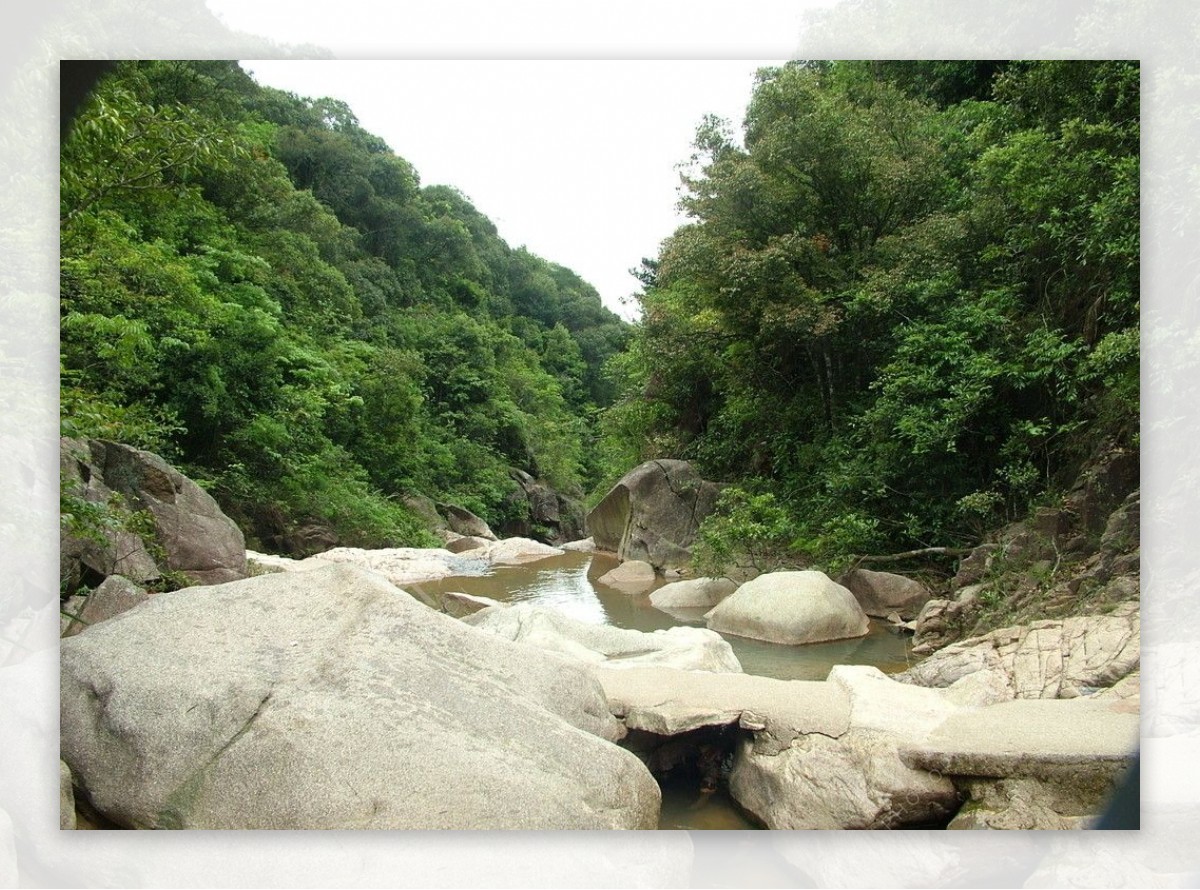 深圳马峦山的小溪图片