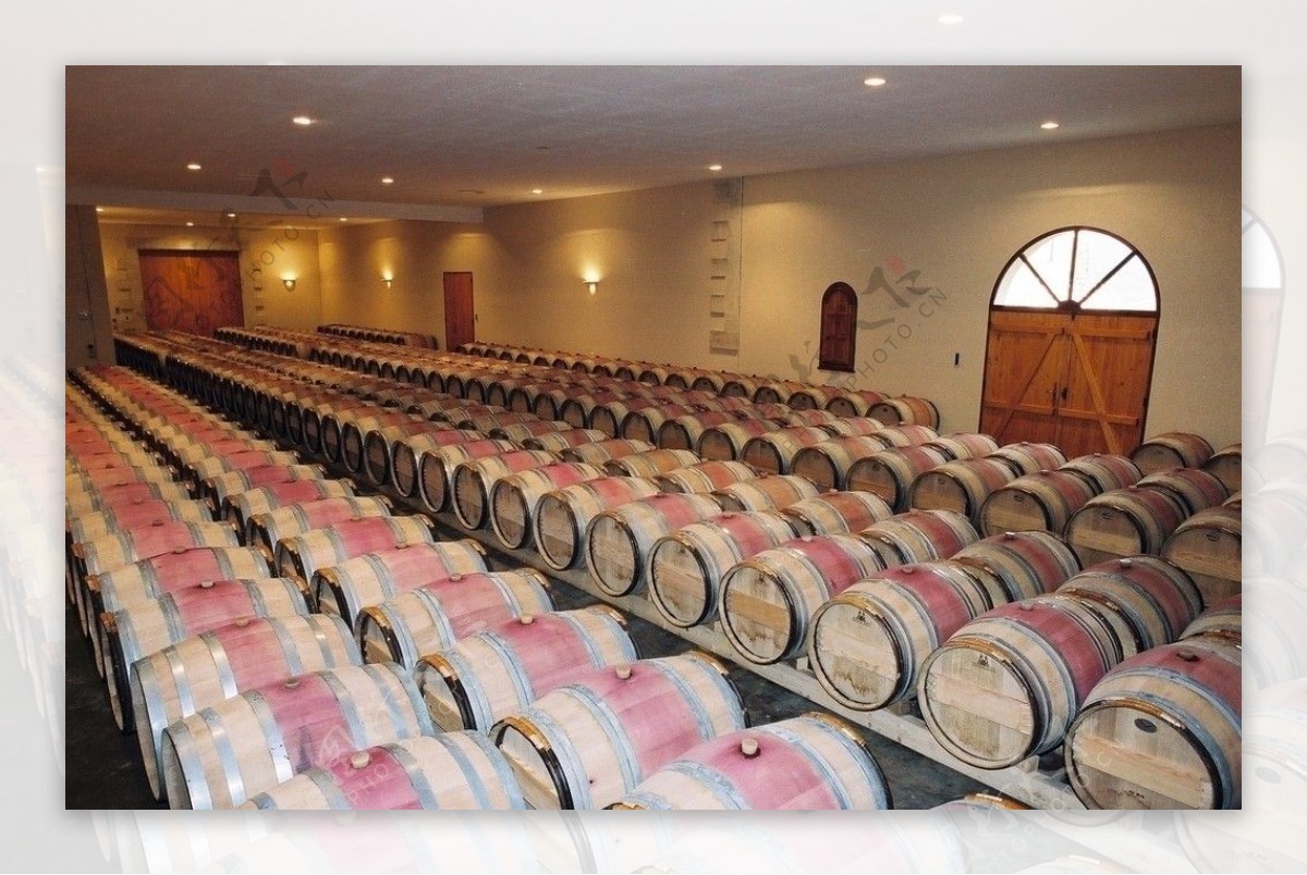 法国红酒酒窖图片