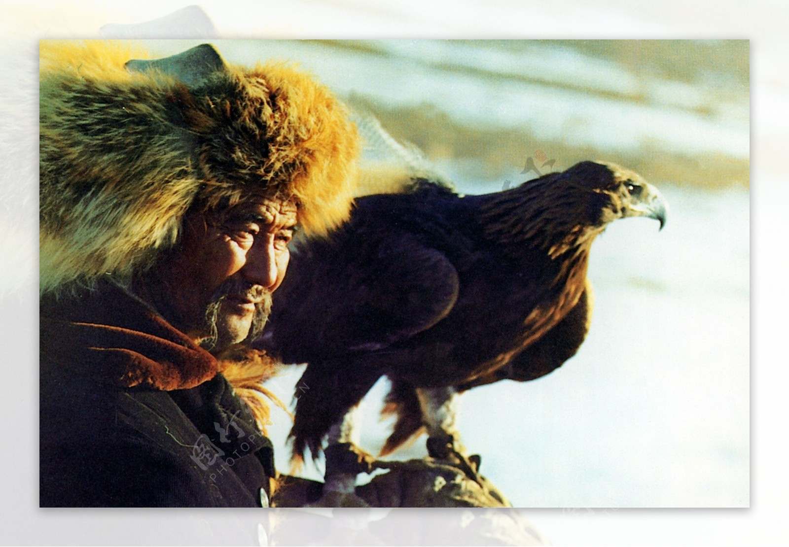 新疆哈萨克族猎人图片