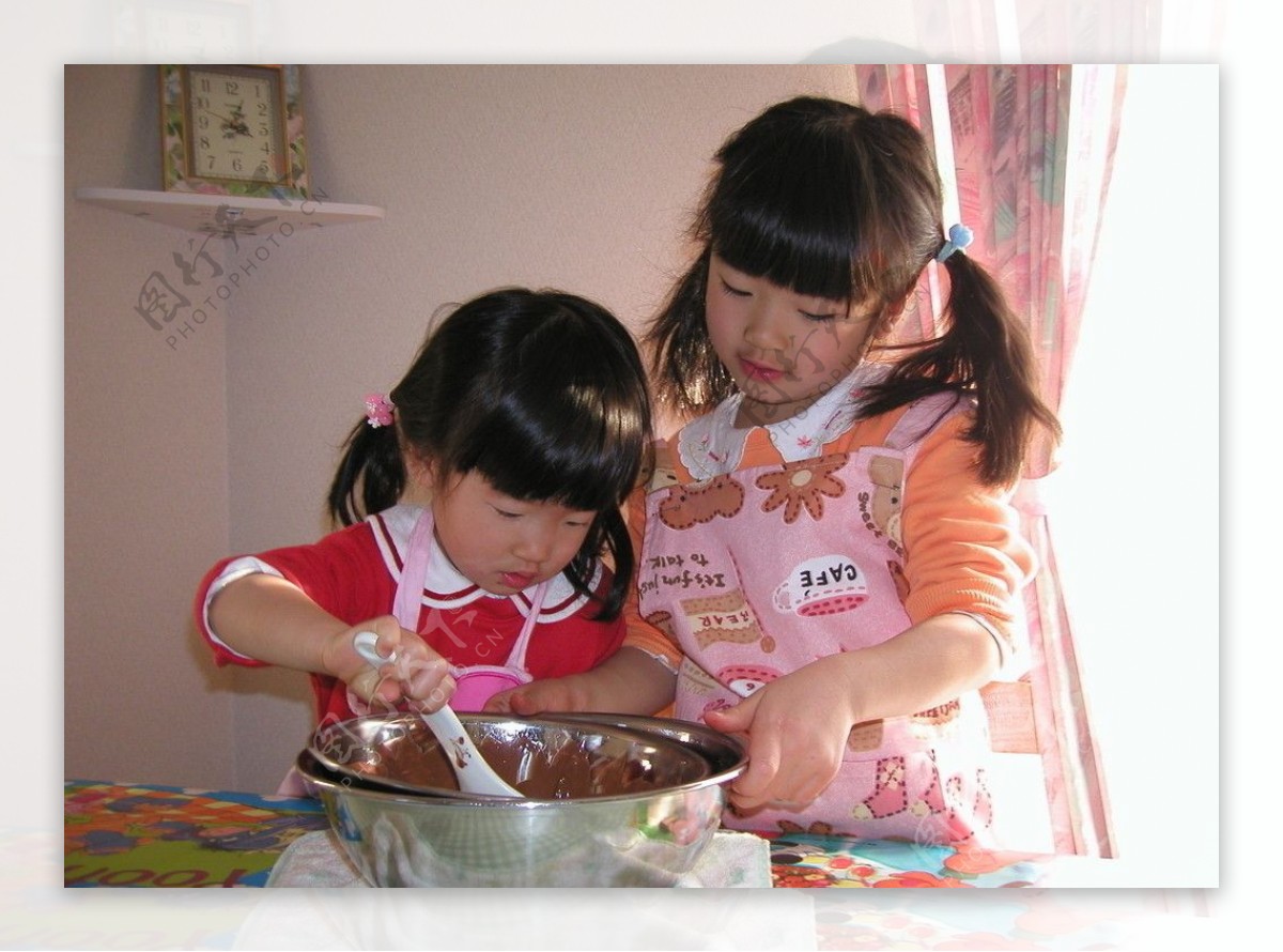 儿童做饭图片