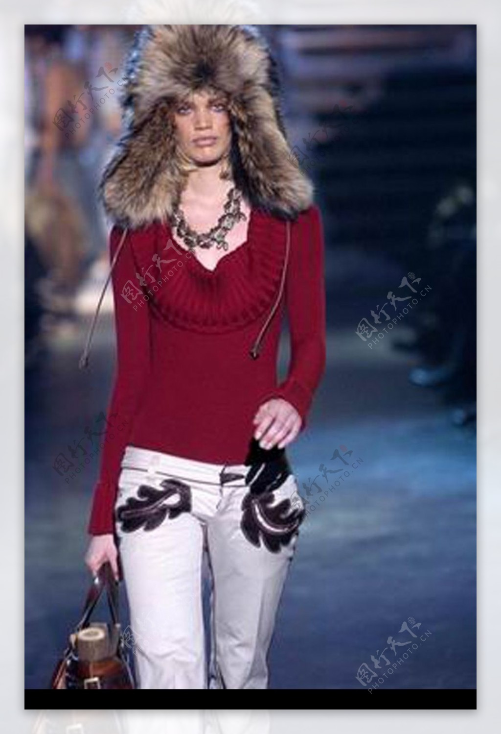 米兰2004女装秋冬新品发布会0613