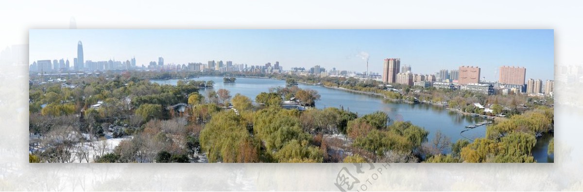 雪后大明湖全景图