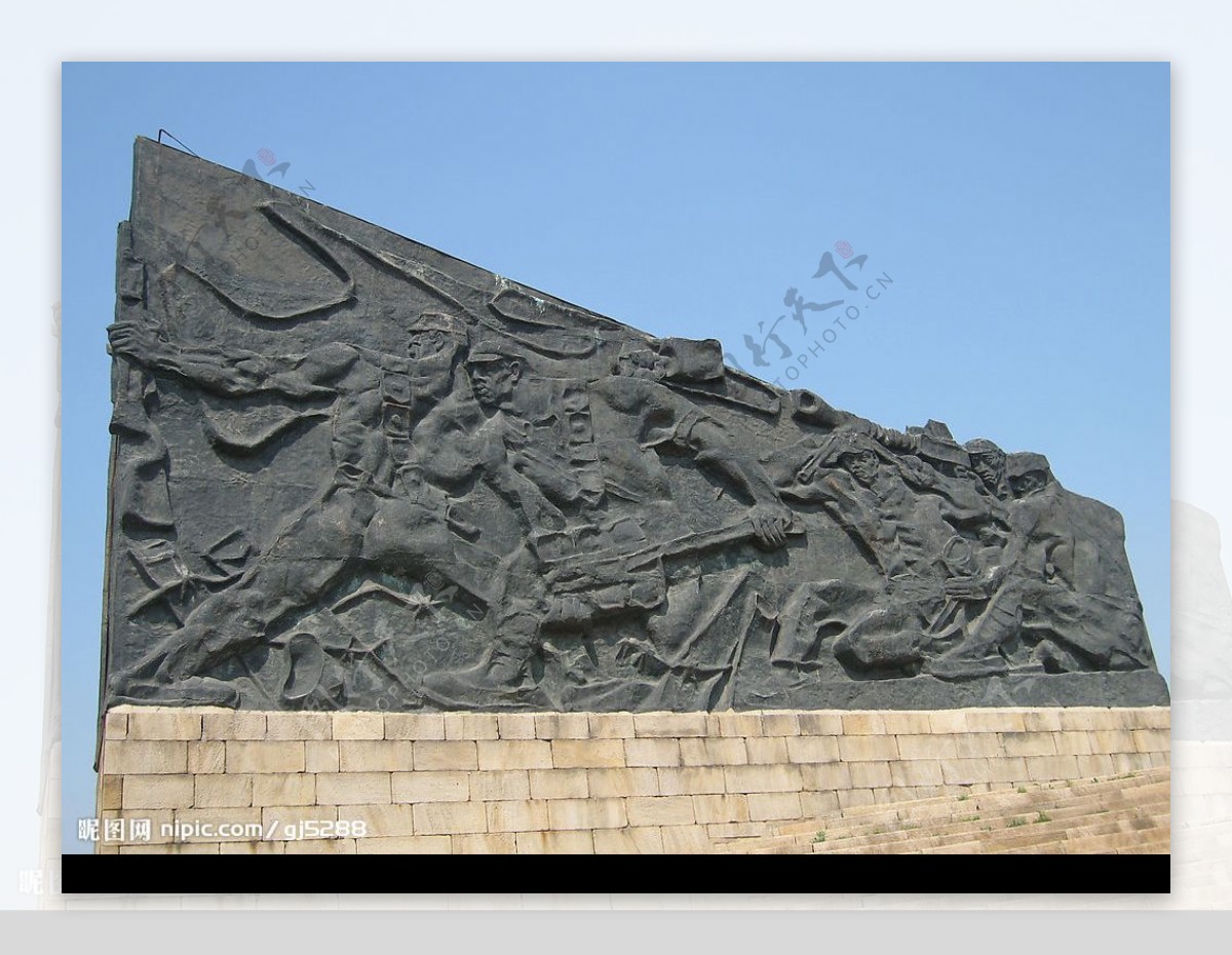 百团大战雕像