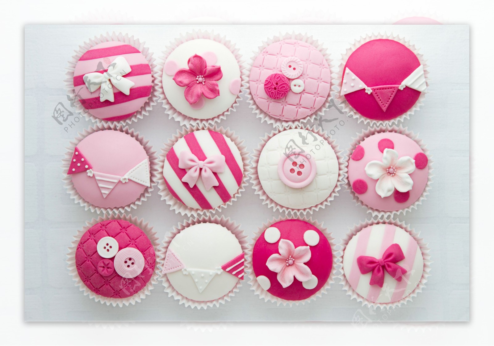 粉色创意小蛋糕图片