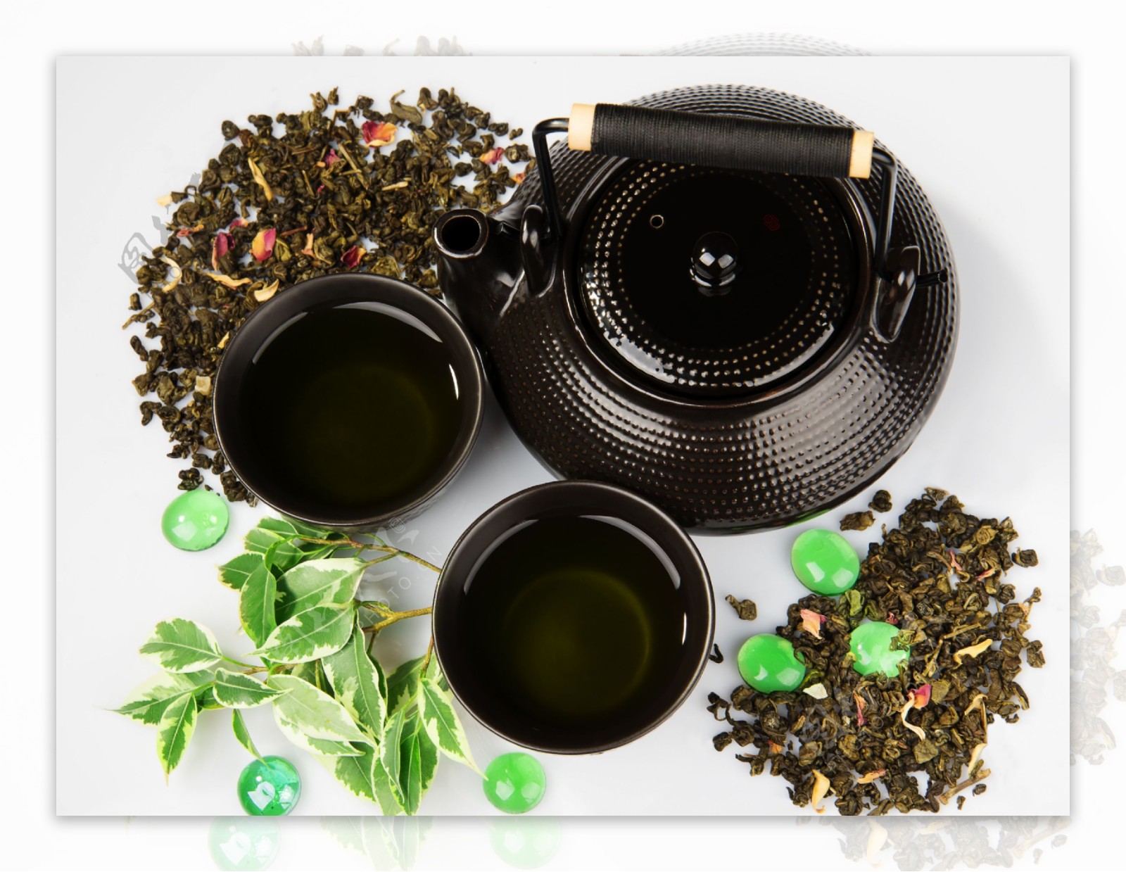 绿茶与茶具图片