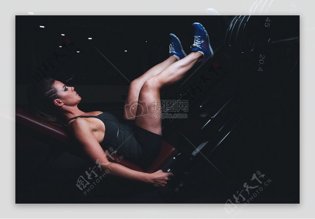 女人腿强健身运动锻炼肌肉健身房美容运动legday
