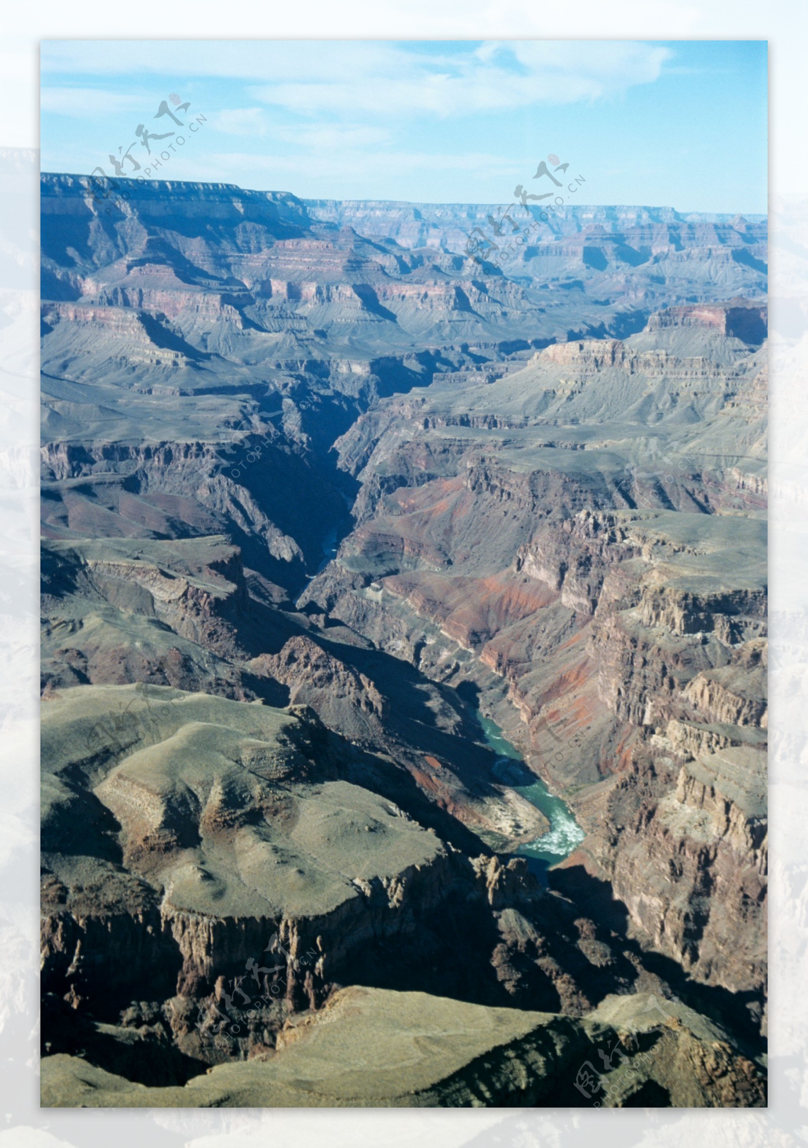蓝天下的大峡谷风光图片
