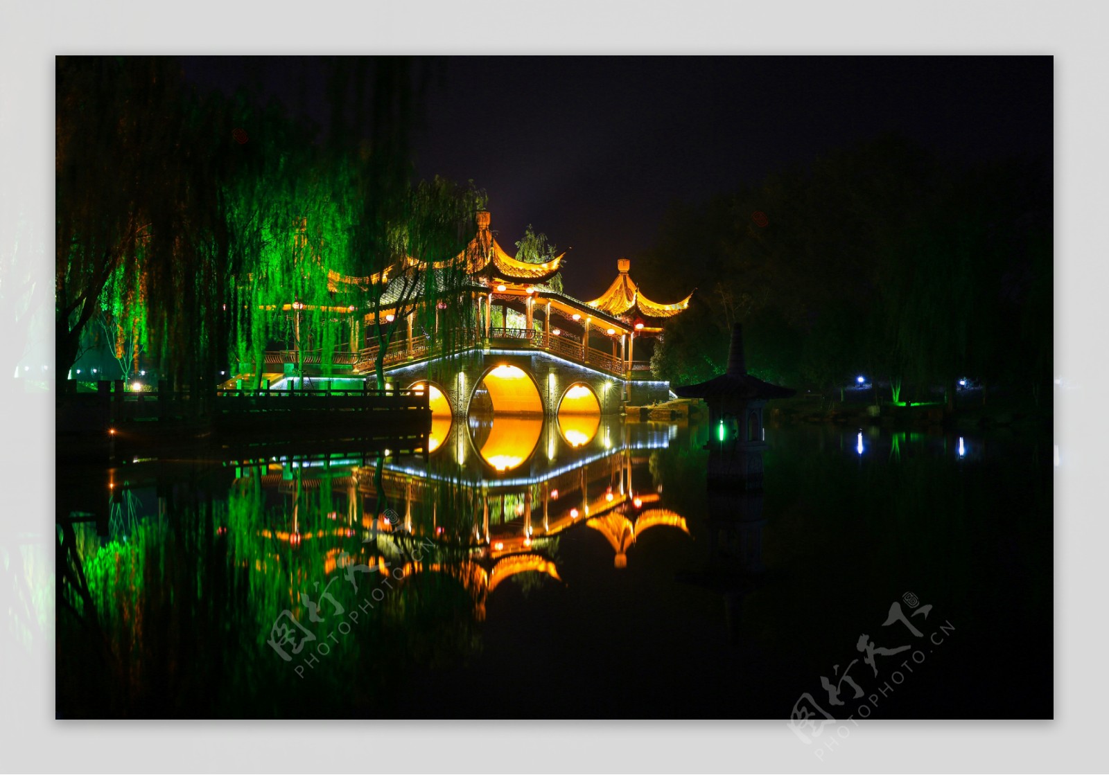 浙江嘉兴西塘古镇西门夜景