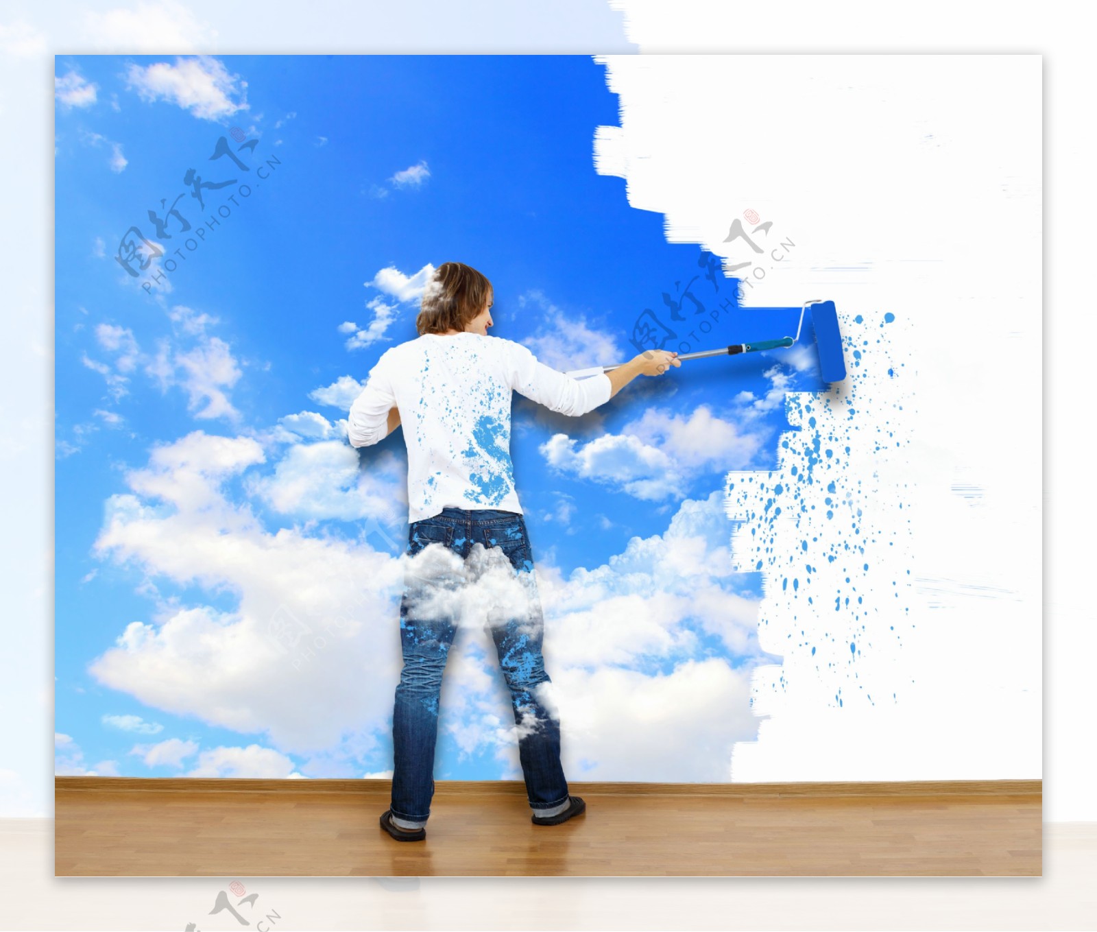 蓝色油漆滚筒滚刷粉刷墙面鲜艳明亮墙面图片下载 - 觅知网