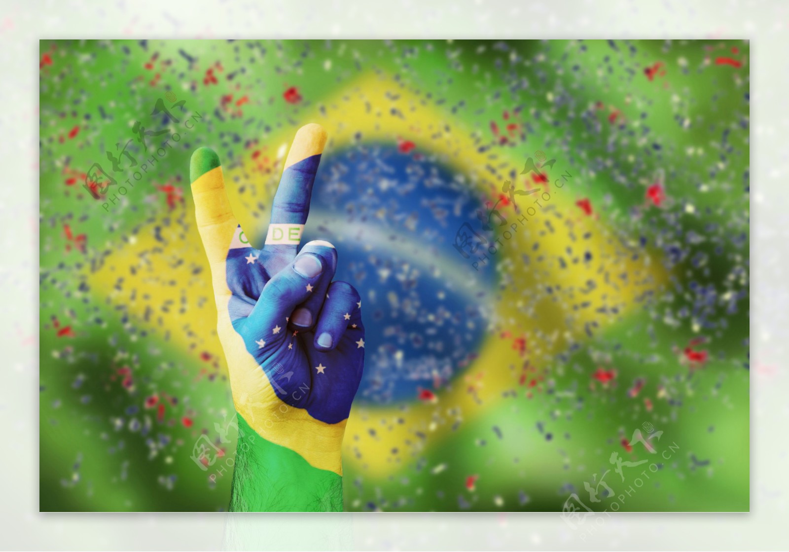 手势与世界杯标志图片