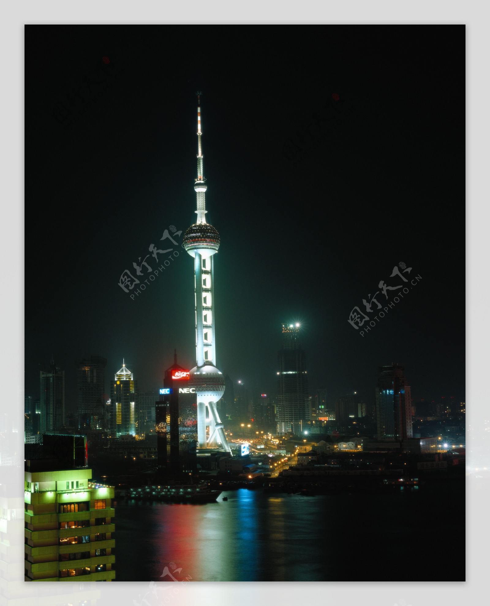 上海东方明珠大厦夜景图片
