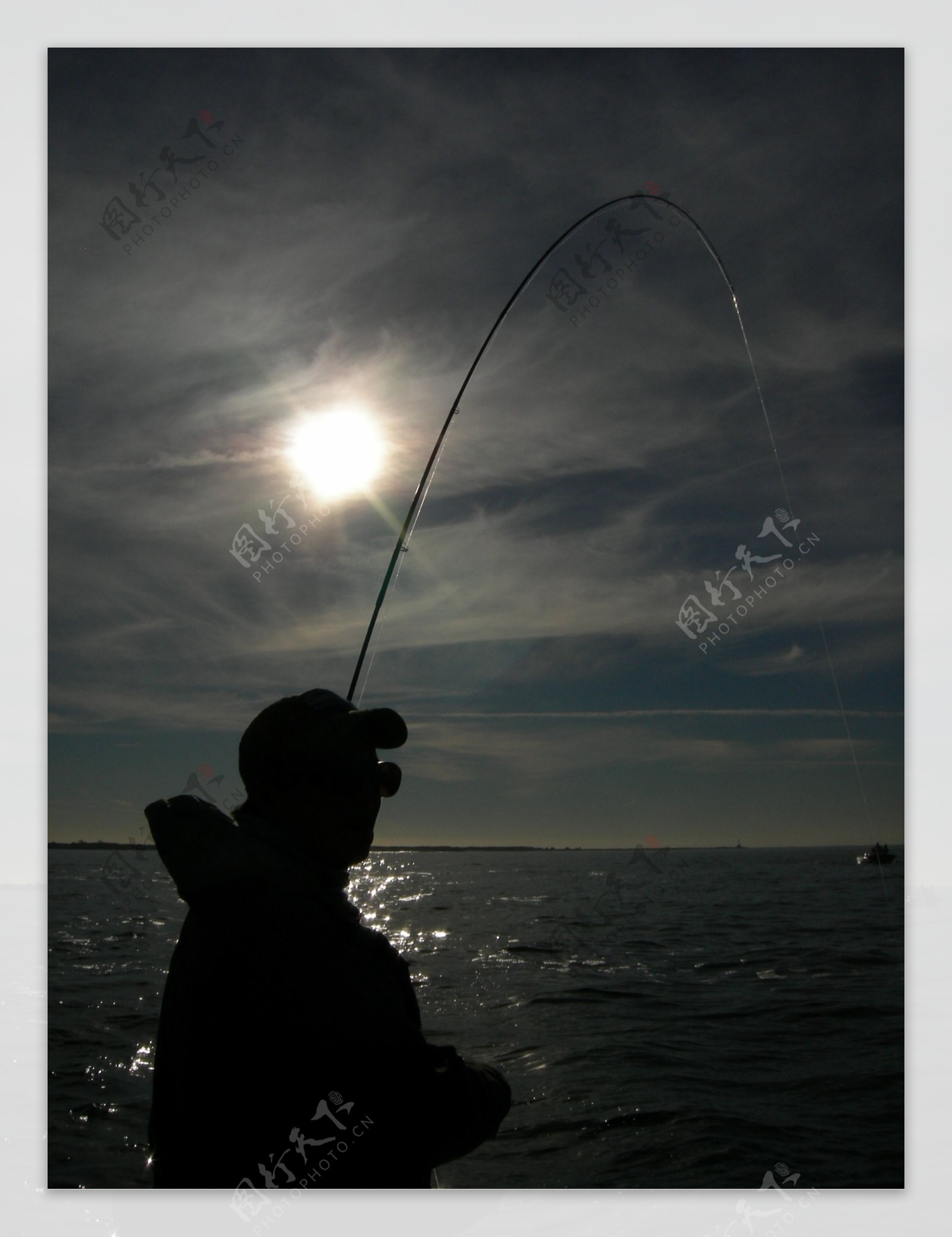 钓鱼01图片