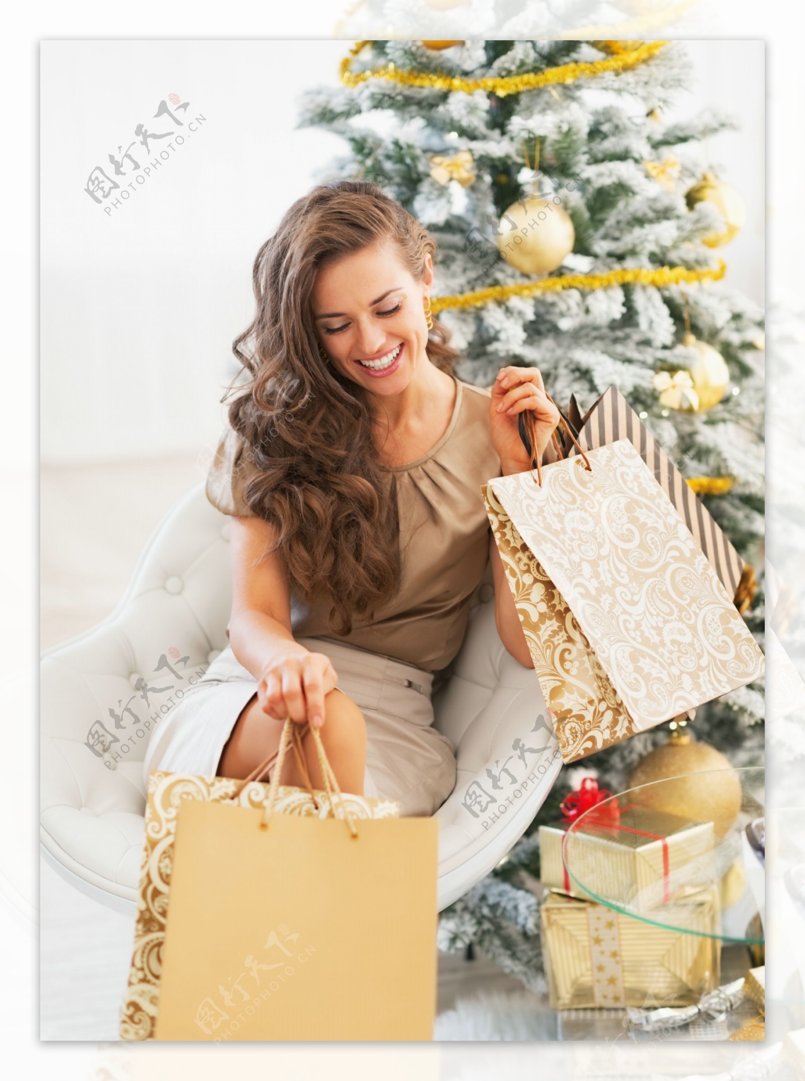圣诞节购物美女图片