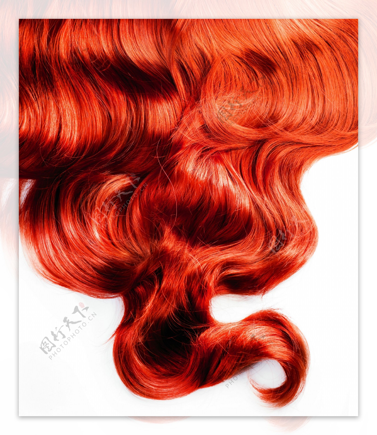 孙怡红色长发造型优雅灵动写真 - 哔哩哔哩