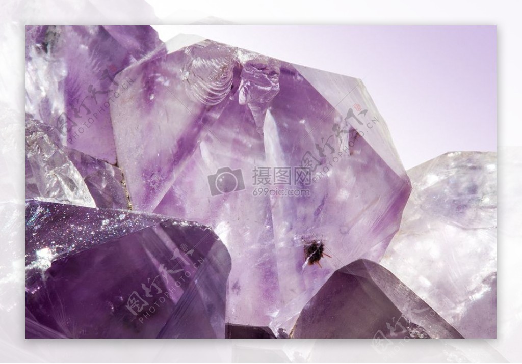 晶莹的紫水晶
