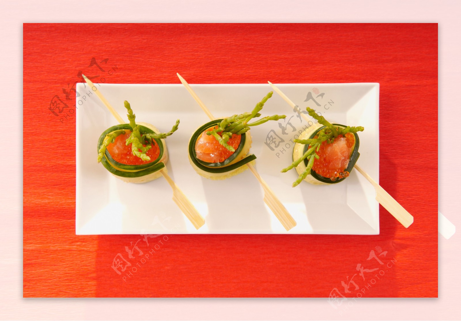 黄瓜芦笋卷物美食图片