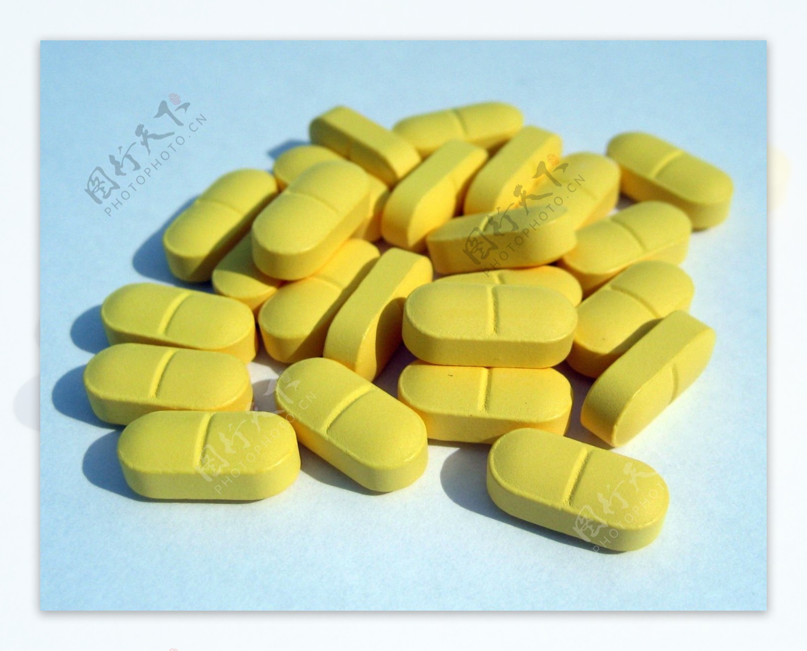 平铺药品药品几板药片几板胶囊胶囊黄绿胶囊医疗用品图片下载 - 觅知网