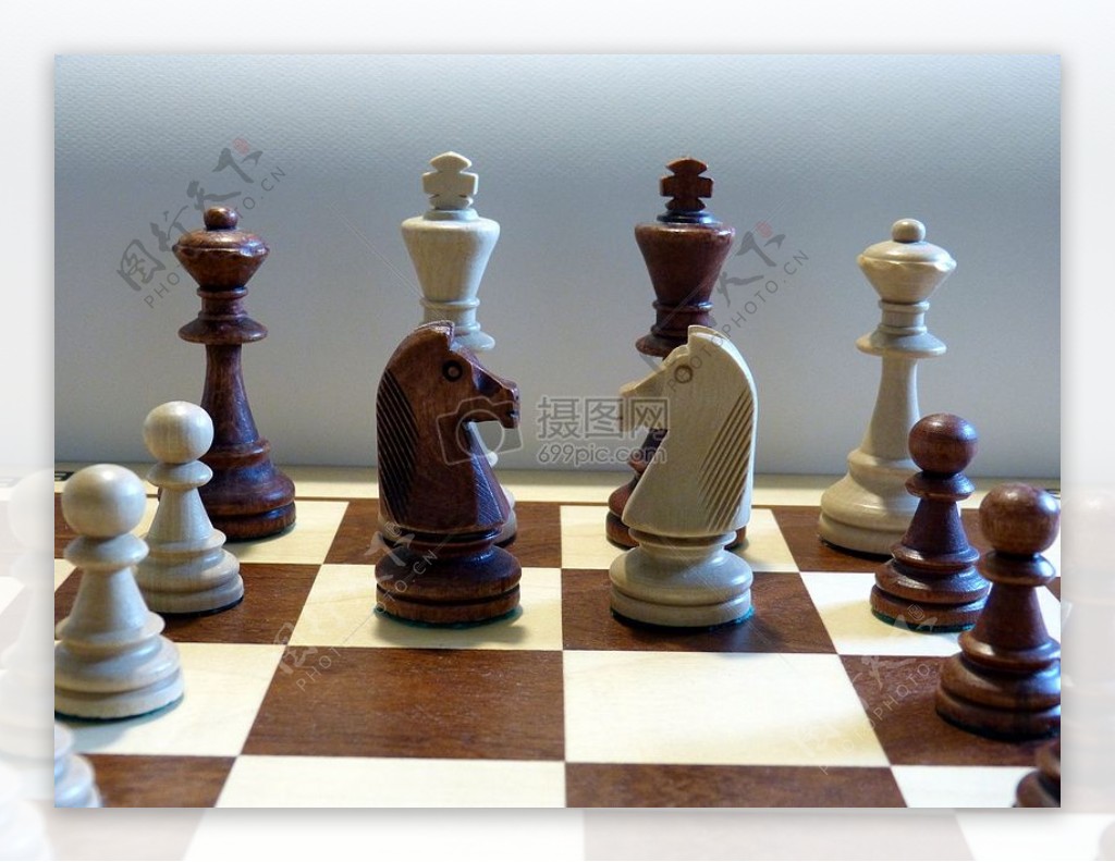 对峙中的国际象棋