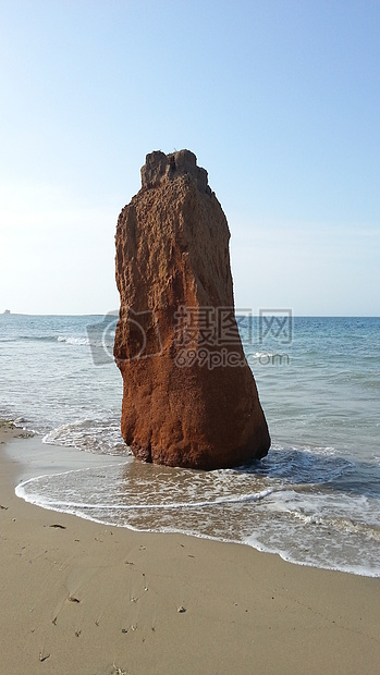 海滩上的巨石