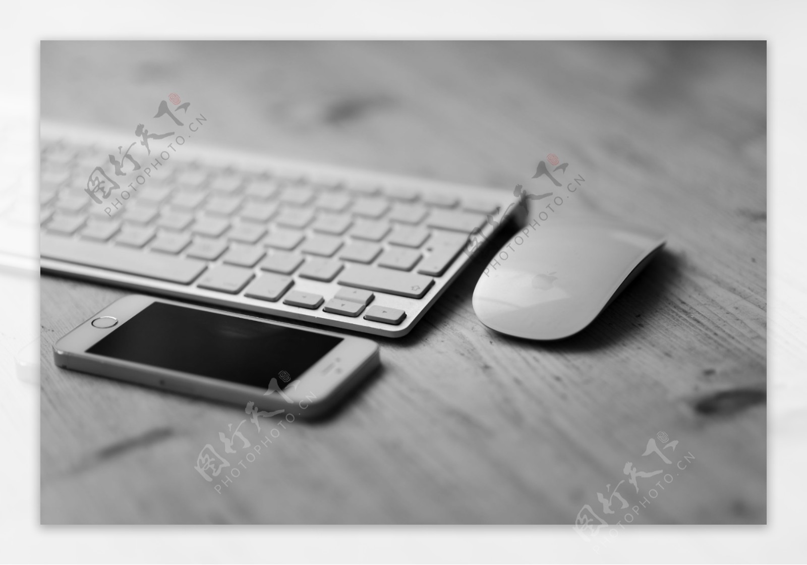 黑白风格键盘鼠标