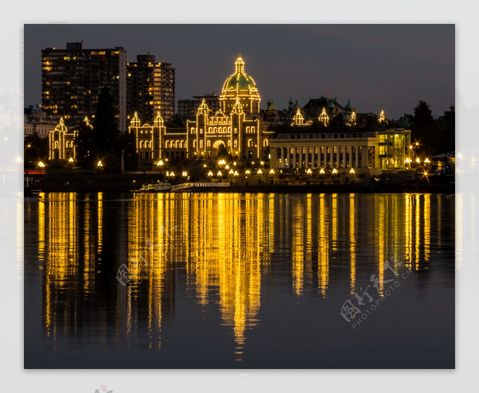 加拿大城市夜景图片