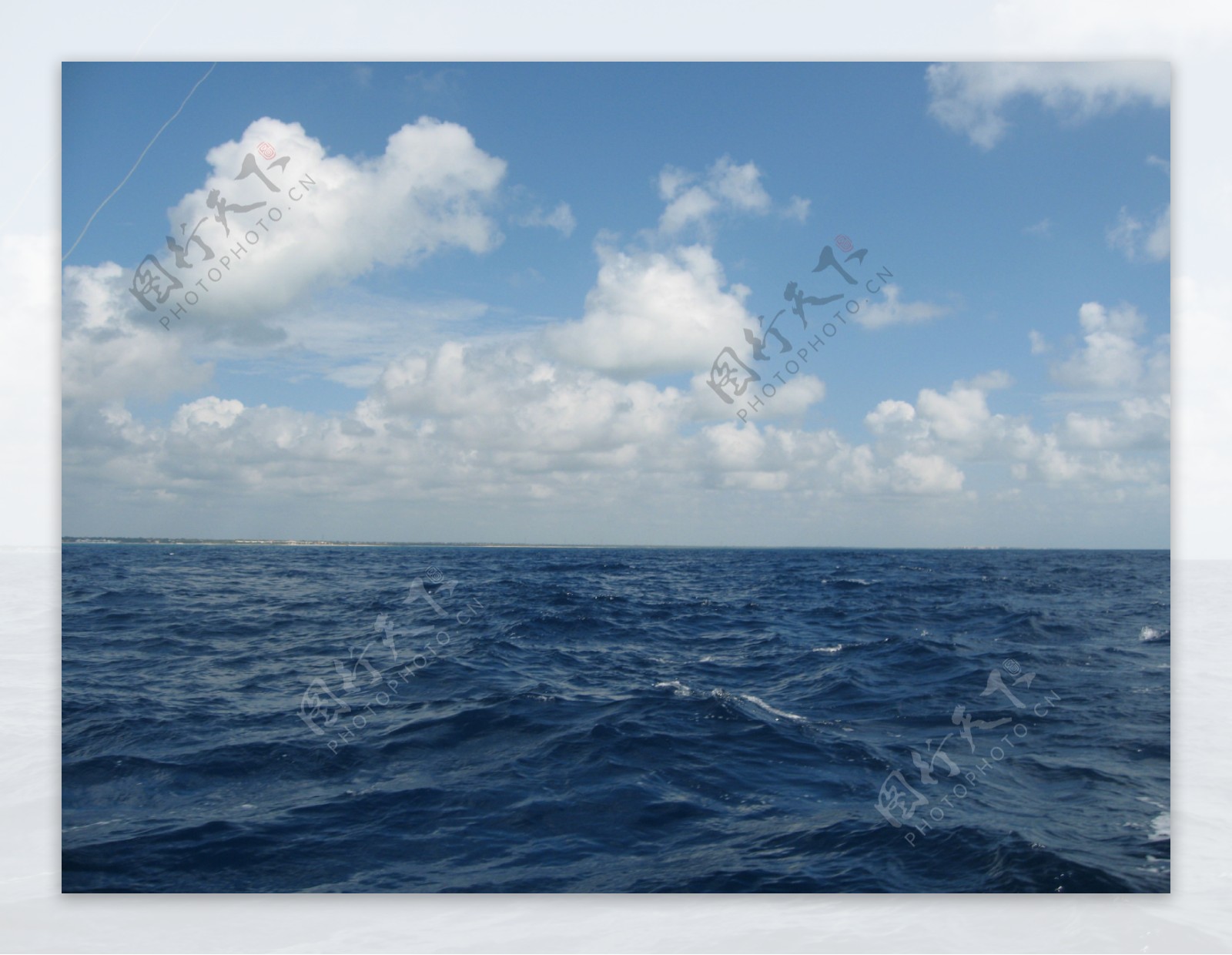 蓝色海洋风景图片
