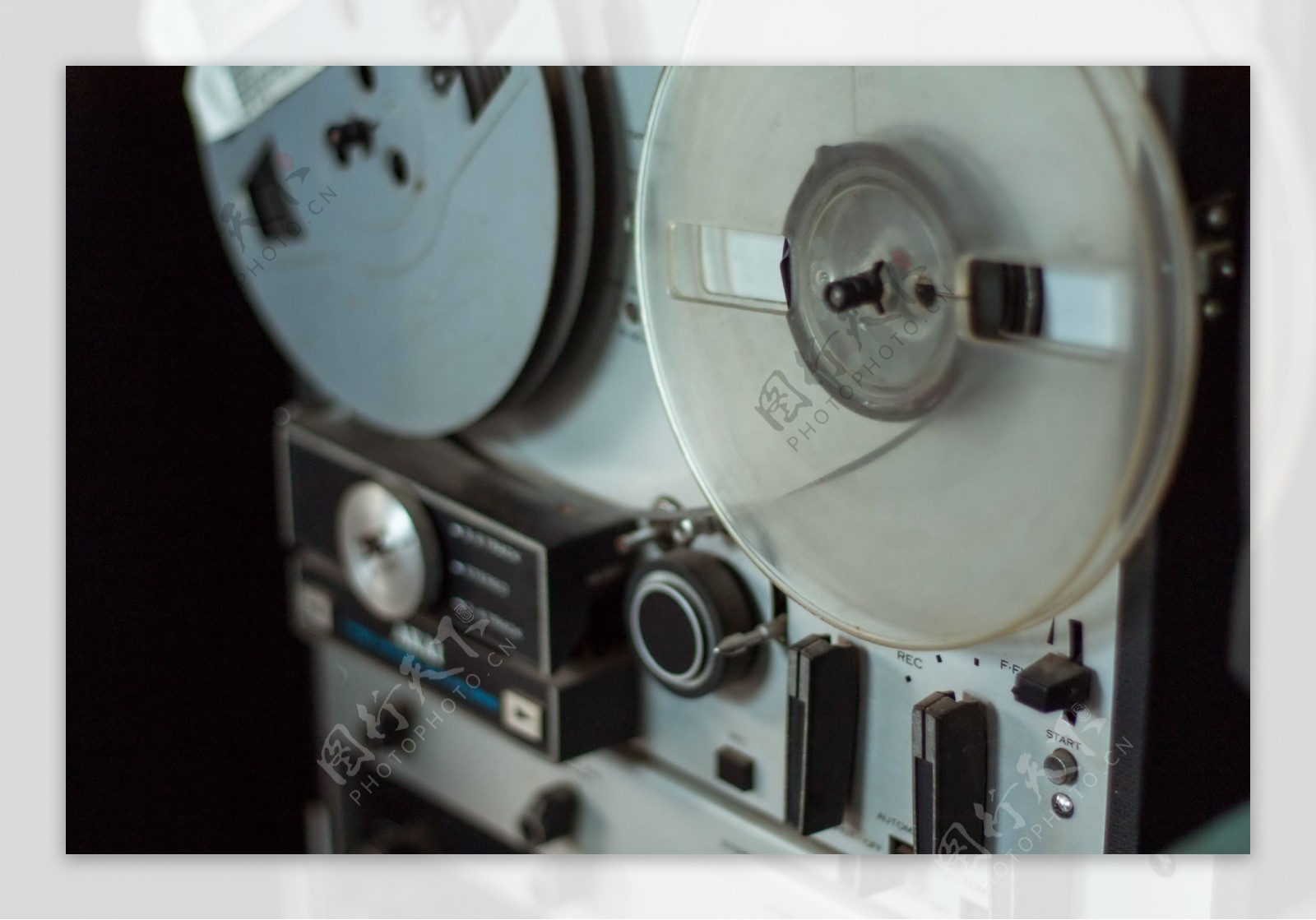老式磁带录音机图片