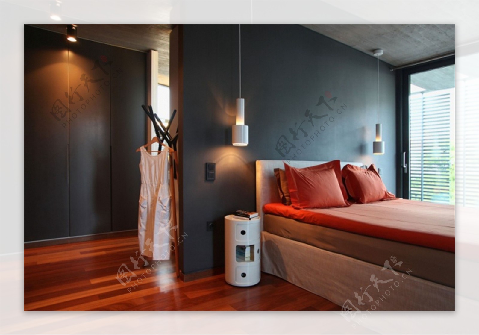 现代简约卧室床头灯设计图