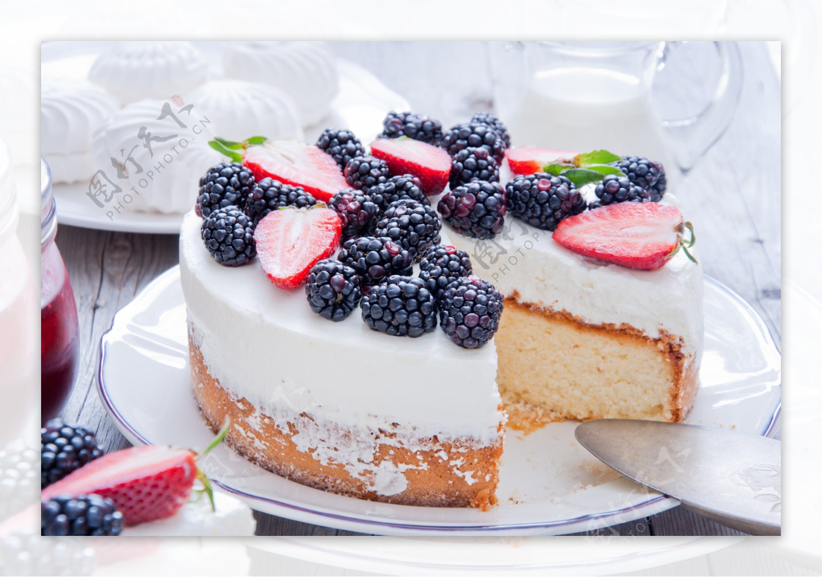 桑果草莓蛋糕图片