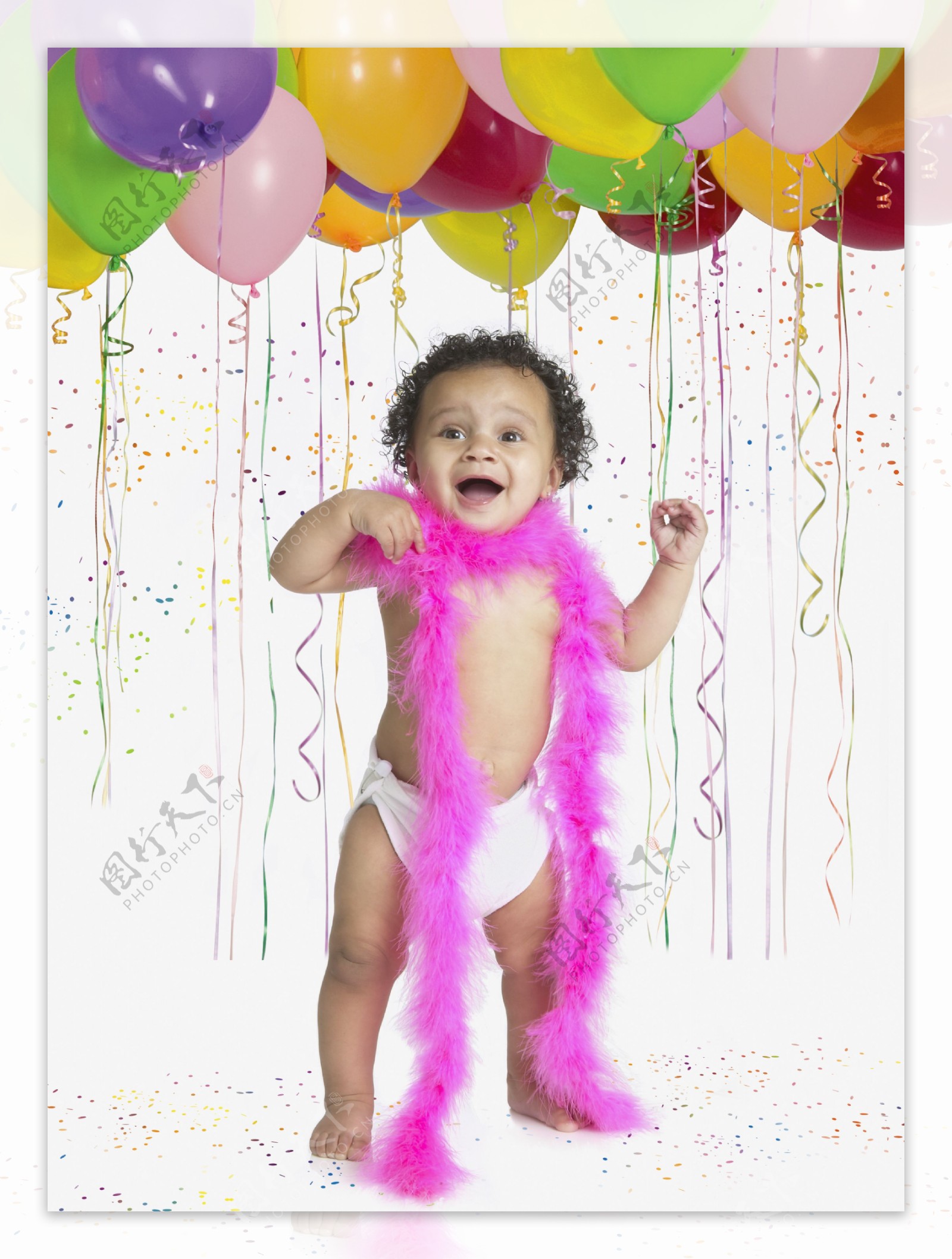 气球与开心的小宝宝图片