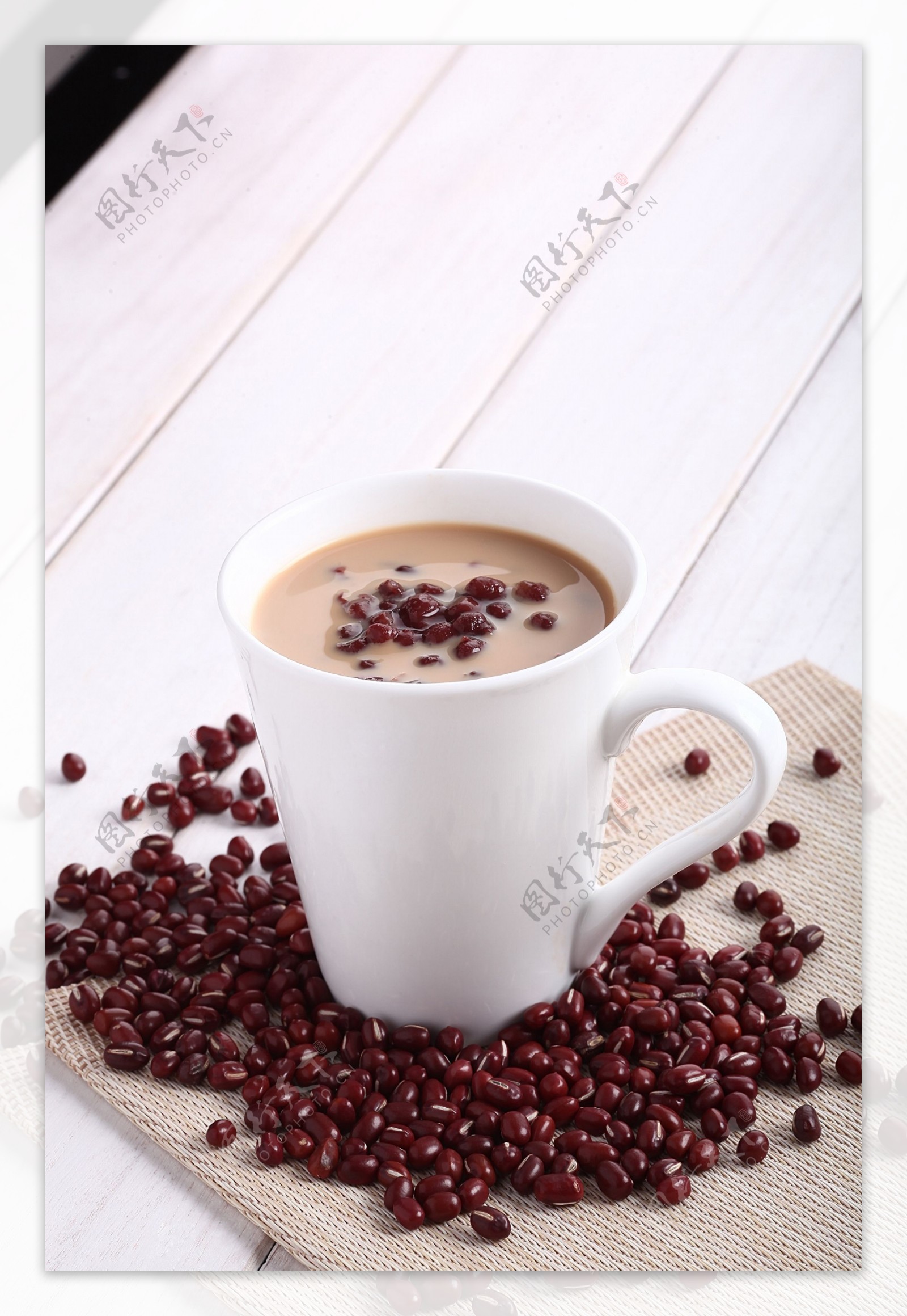 红豆奶茶红豆咖啡图片