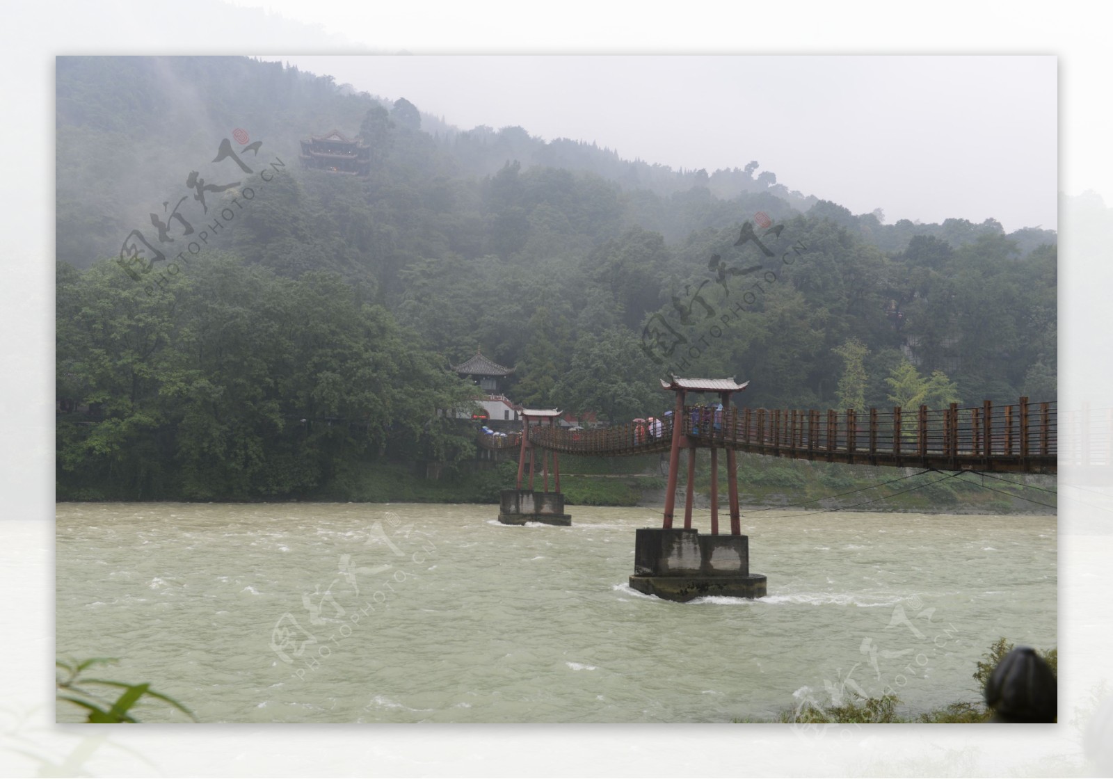都江堰河流图片