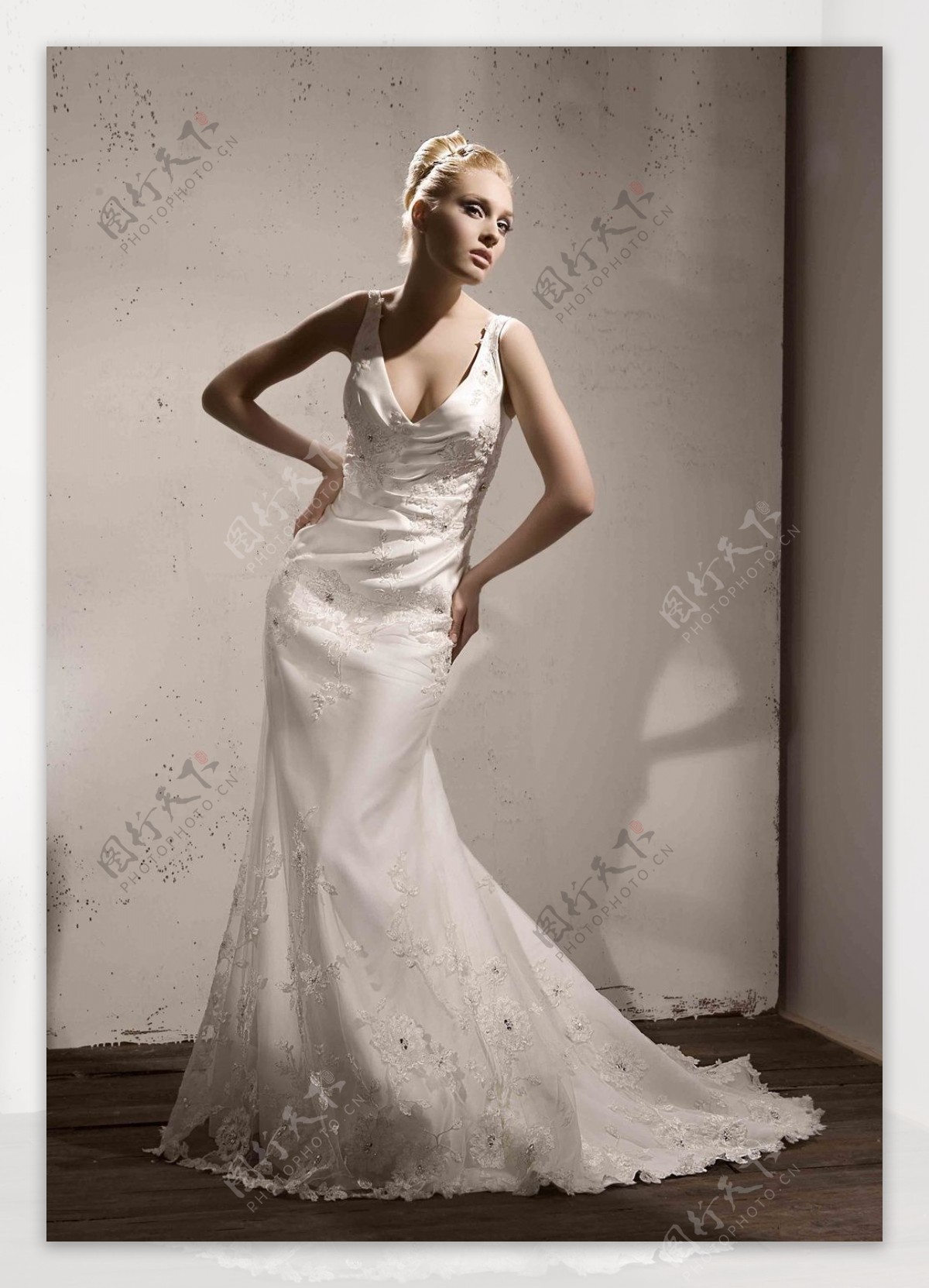 唯美白色婚纱图片