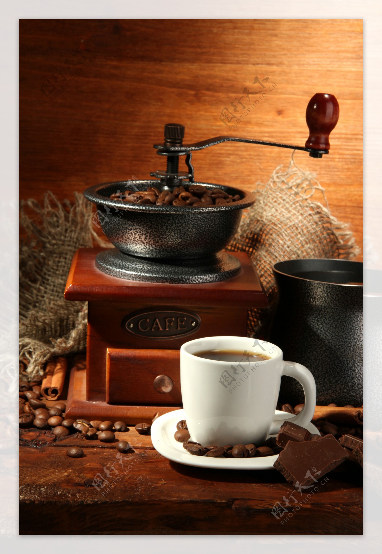 咖啡与咖啡研磨机