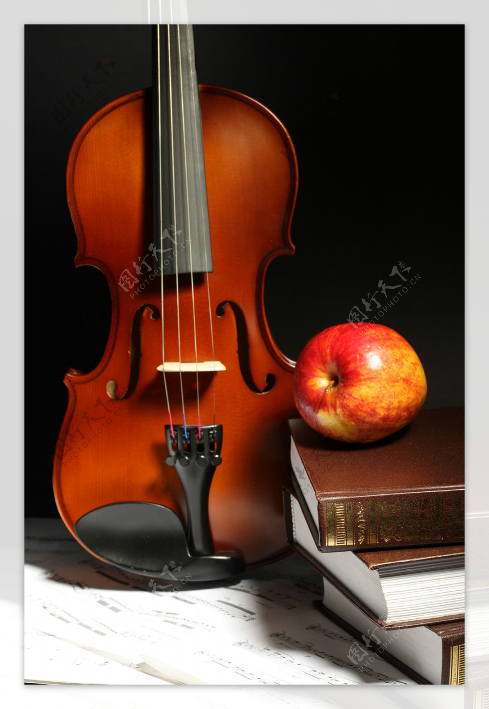 小提琴苹果图片素材
