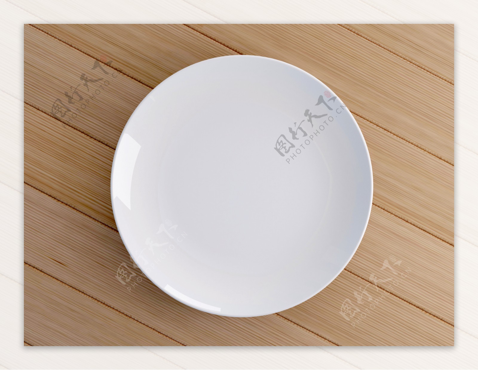 白色餐盘高清图片