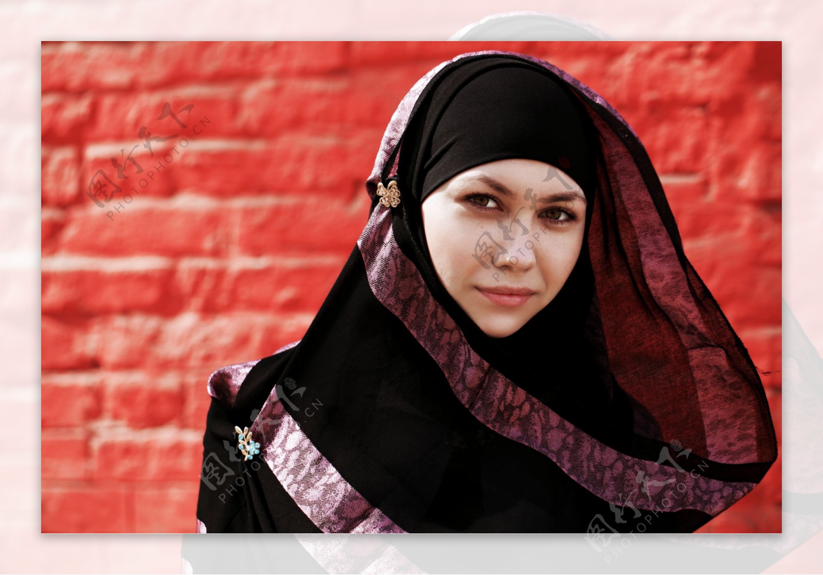 戴头巾的阿拉伯女孩图片