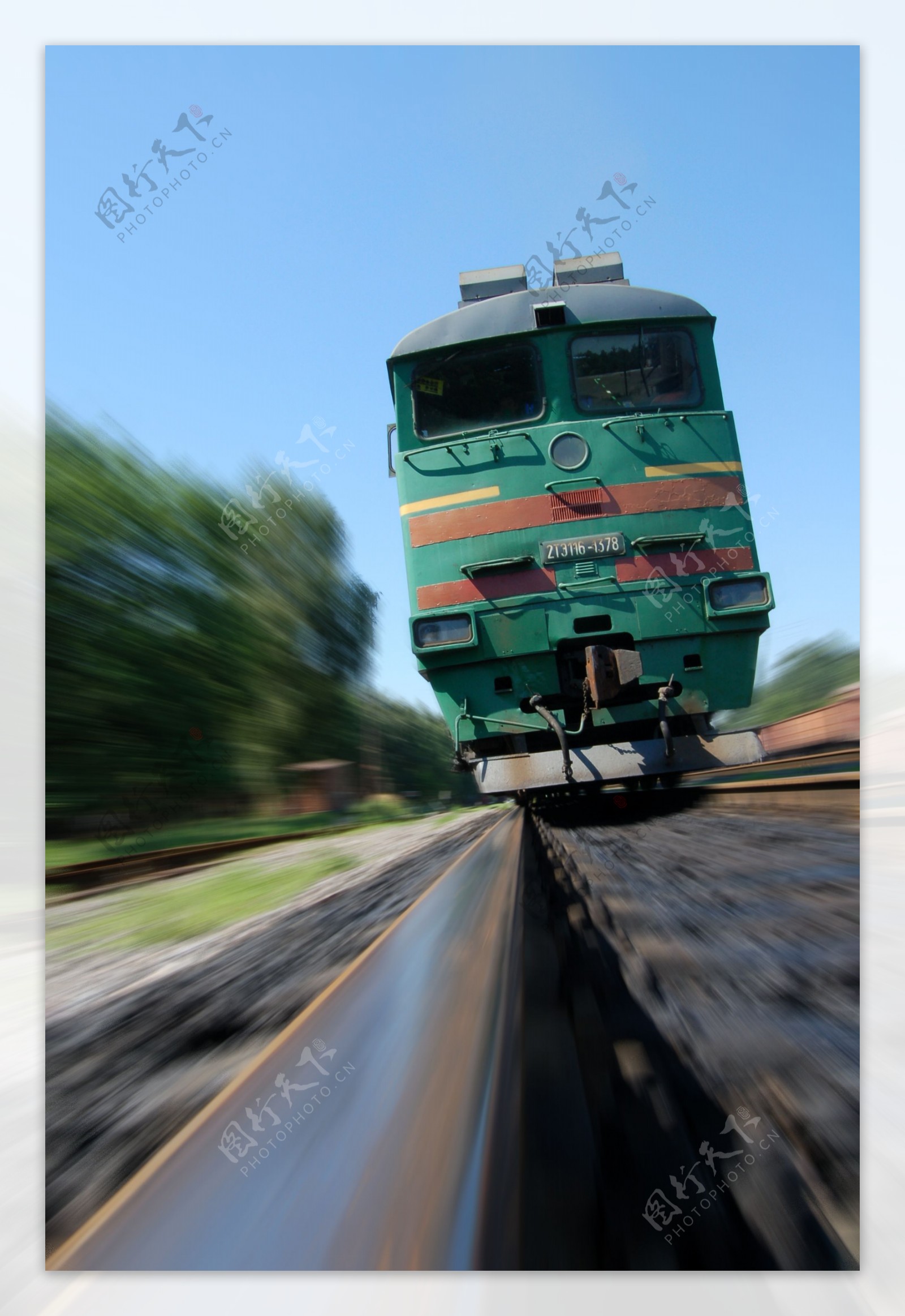 绿色火车图片
