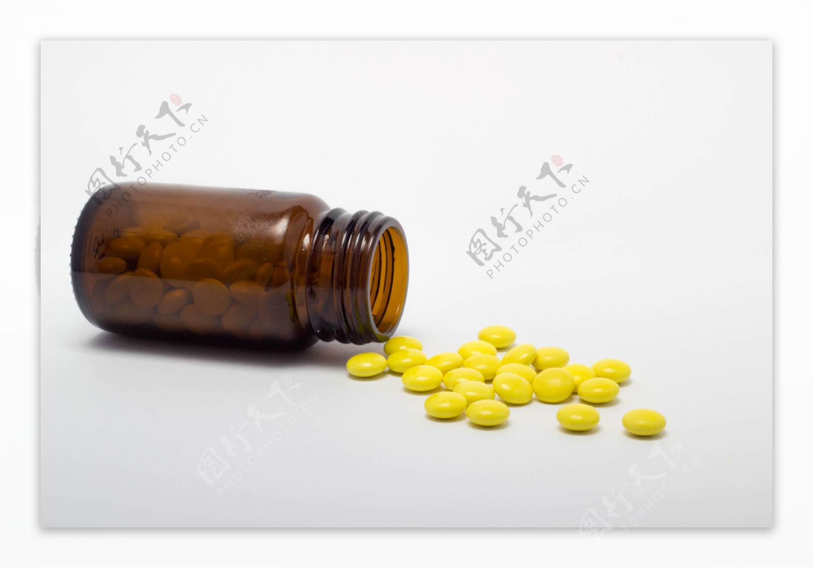 药瓶里面的药物图片