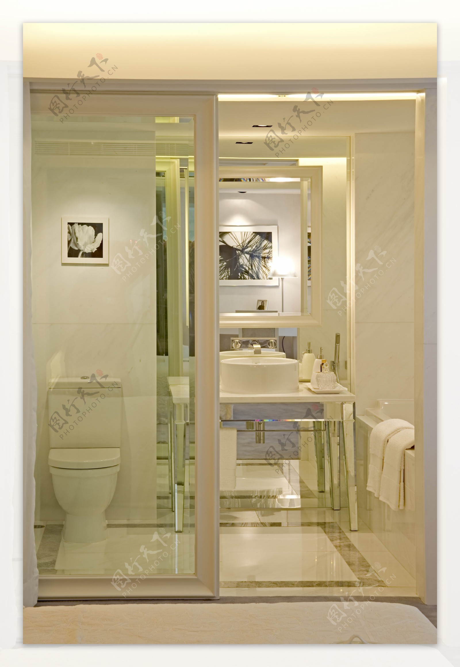 高档套房浴室装修效果图图片