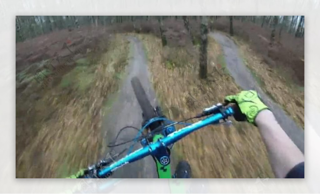 实拍骑自行车越野视频素材