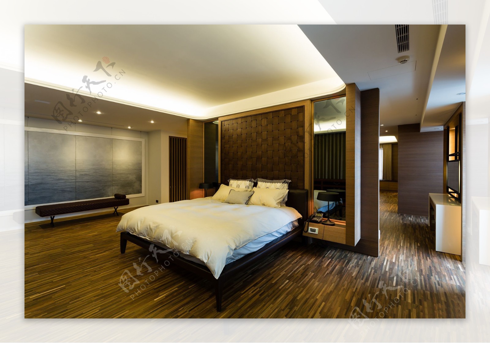 中式经典时尚卧室木地板室内装修效果图