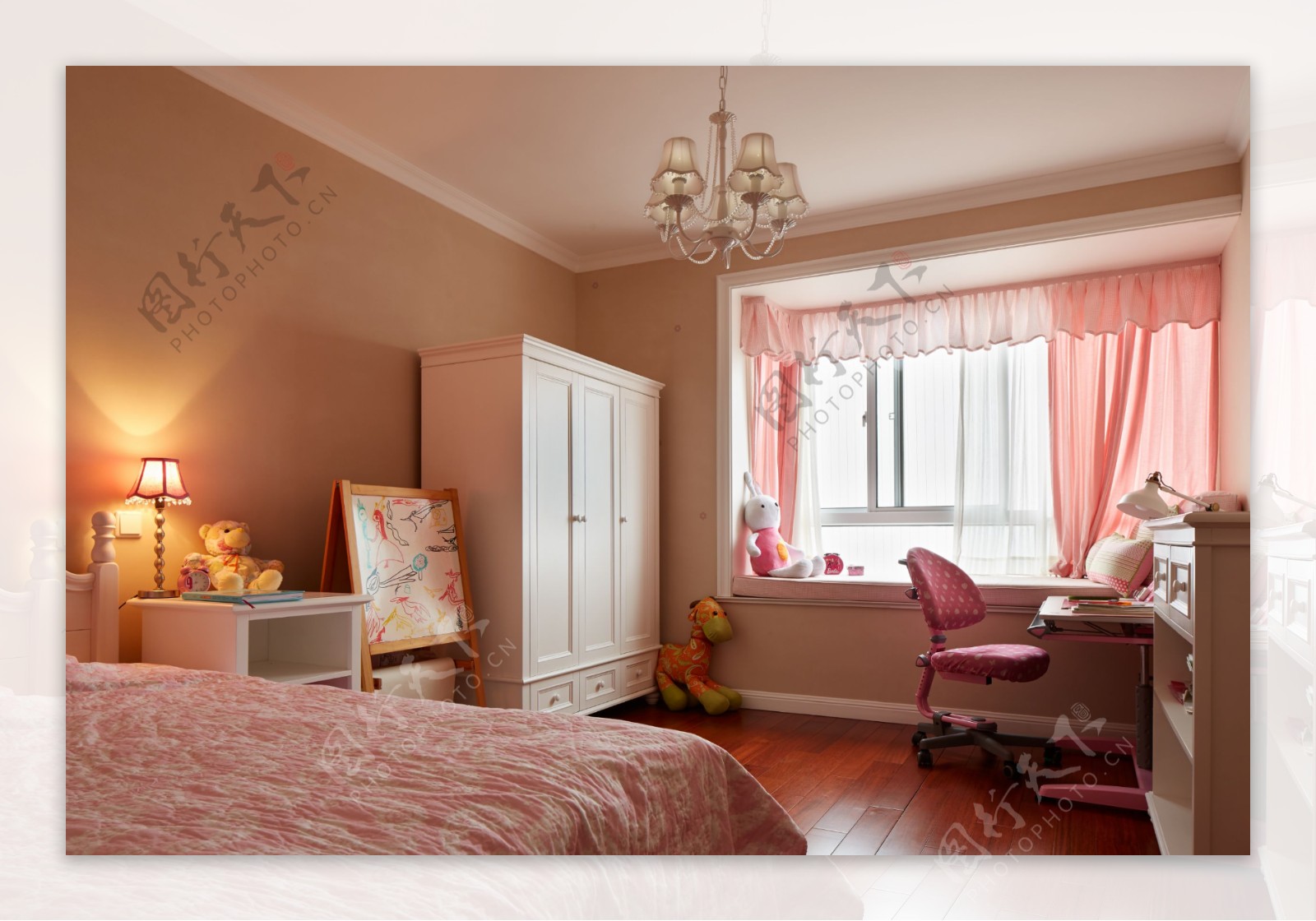 粉色系卧室飘窗效果图