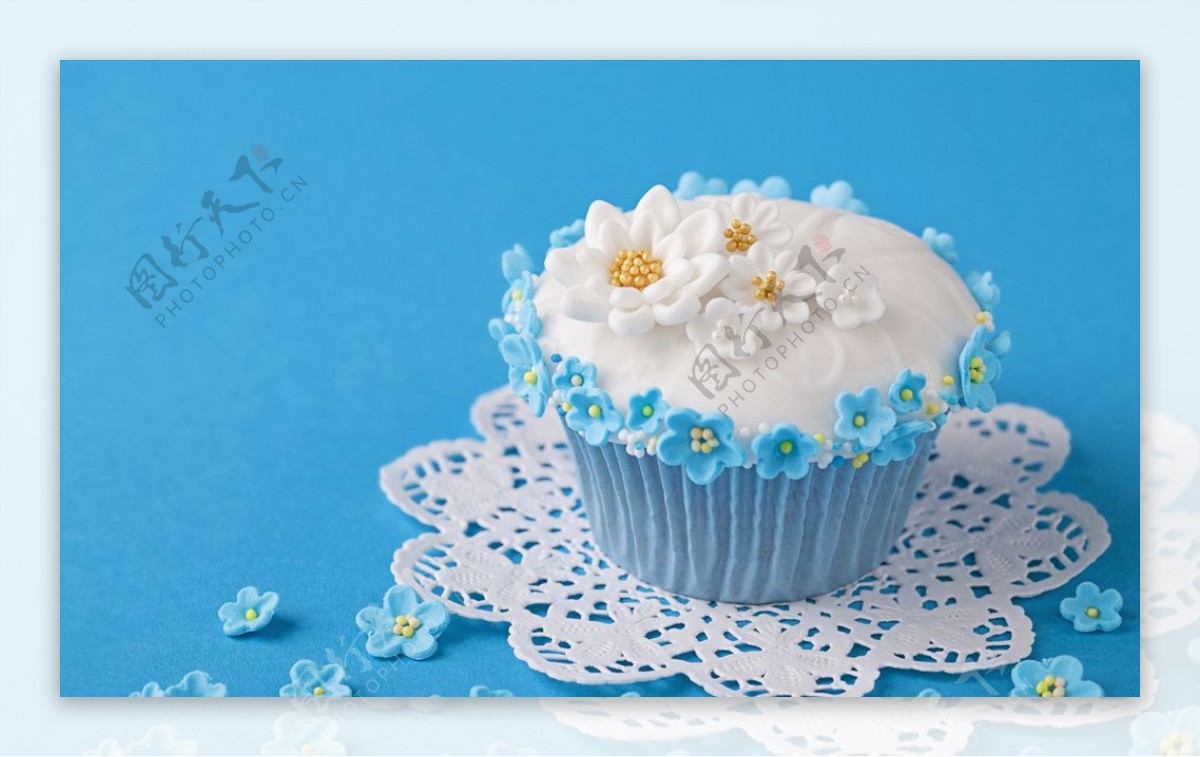 蓝色花朵蛋糕