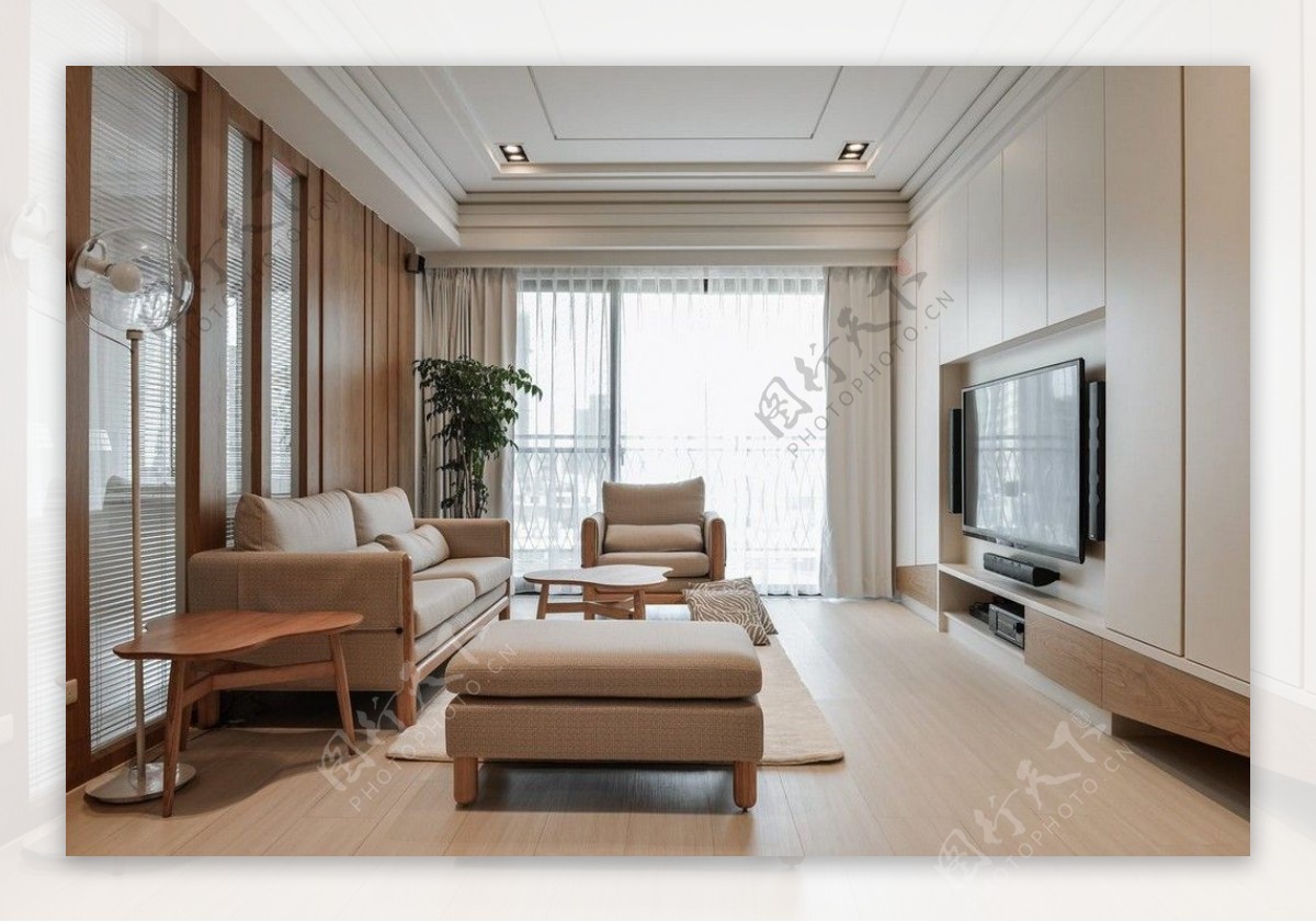 现代时尚客厅浅褐色调白色电视背景墙
