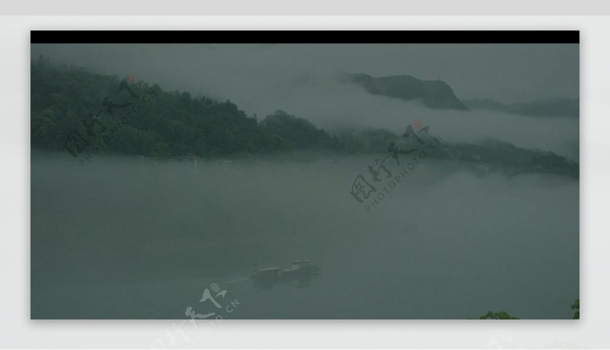 贵州山里风光河小船灰片