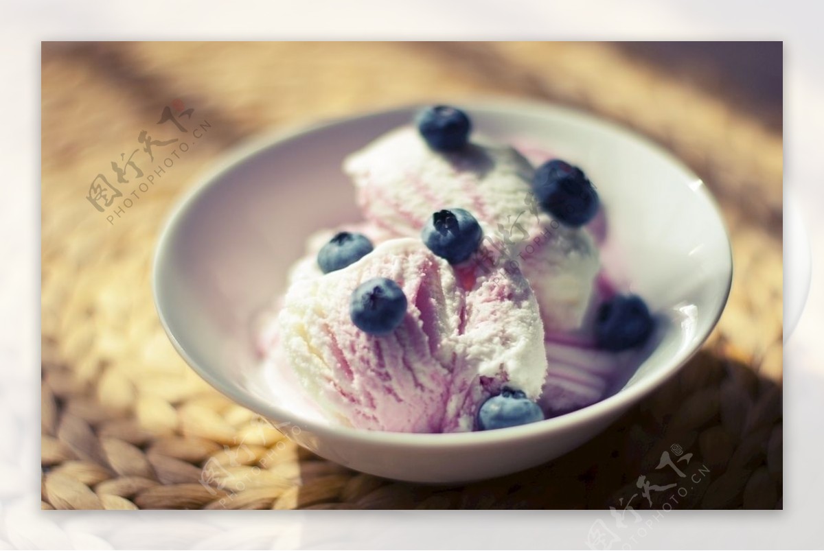 蓝莓冰淇淋图片素材-编号25039909-图行天下