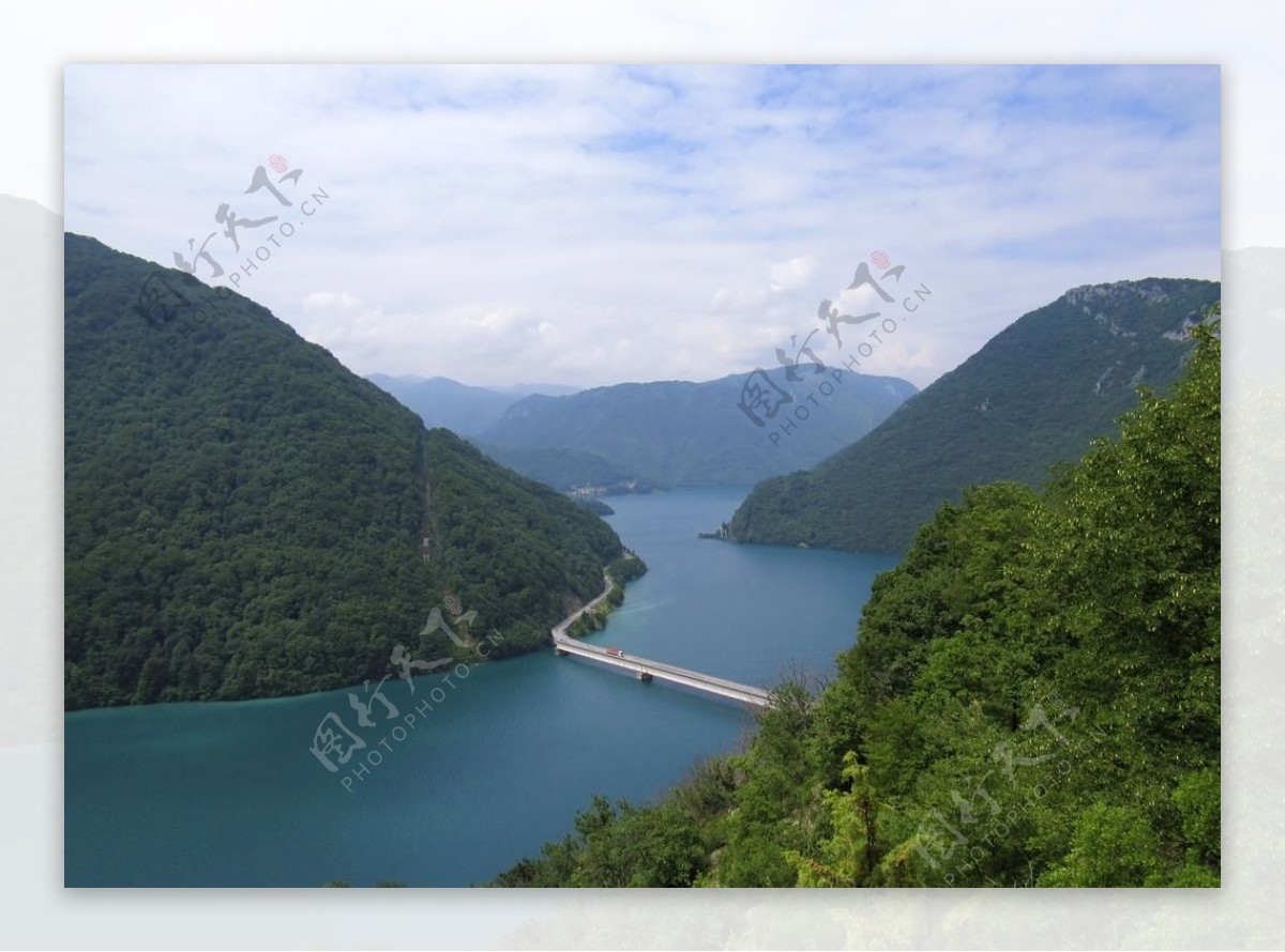 山水湖泊旅游景观